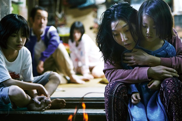 Review Shoplifters